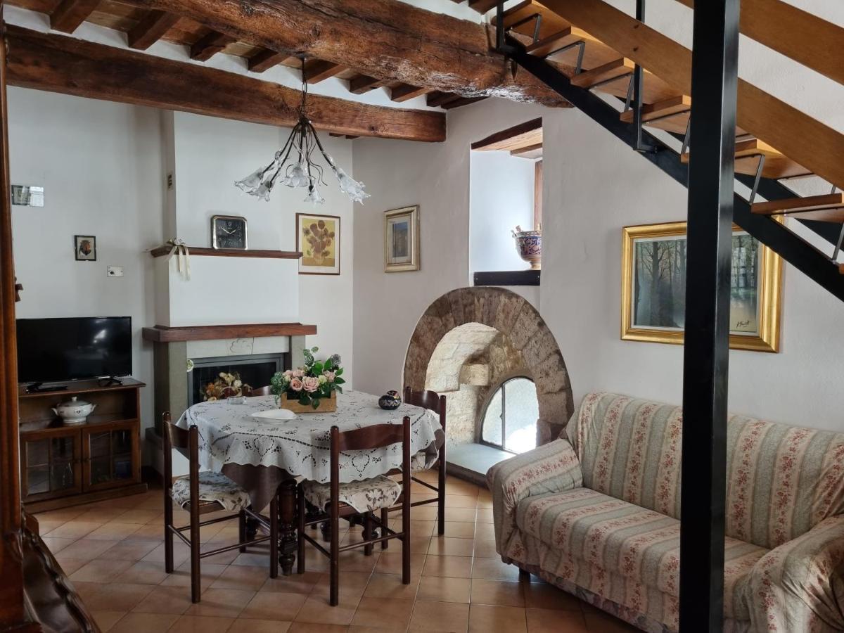Апартаменты A Casa Di Cristina Губбио Экстерьер фото